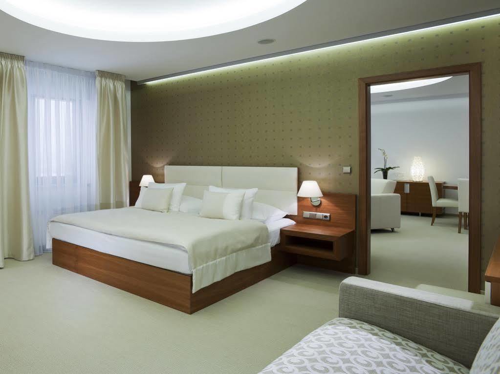 Hotel Vitality Vendryne Exterior photo